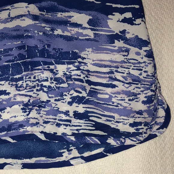 Fun Patterned Lightweight Racer Back Tank Top - Picture 3 of 5